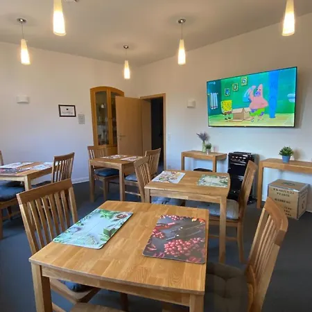 Gasthuis Ferienunterkunft Mit 4 Doppelzimmern In Einbeck!!